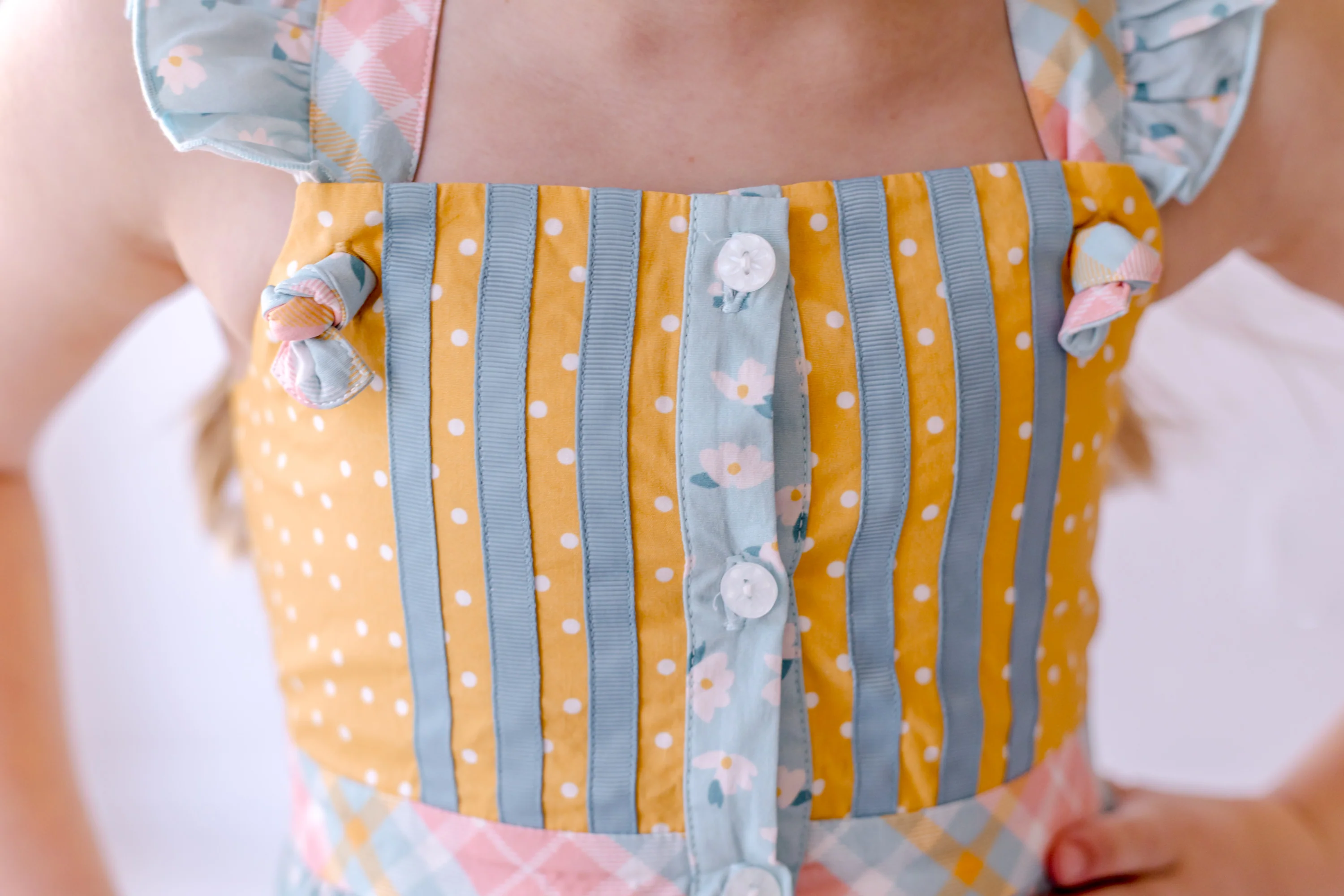 Feathered Fancy Dress - Image 9