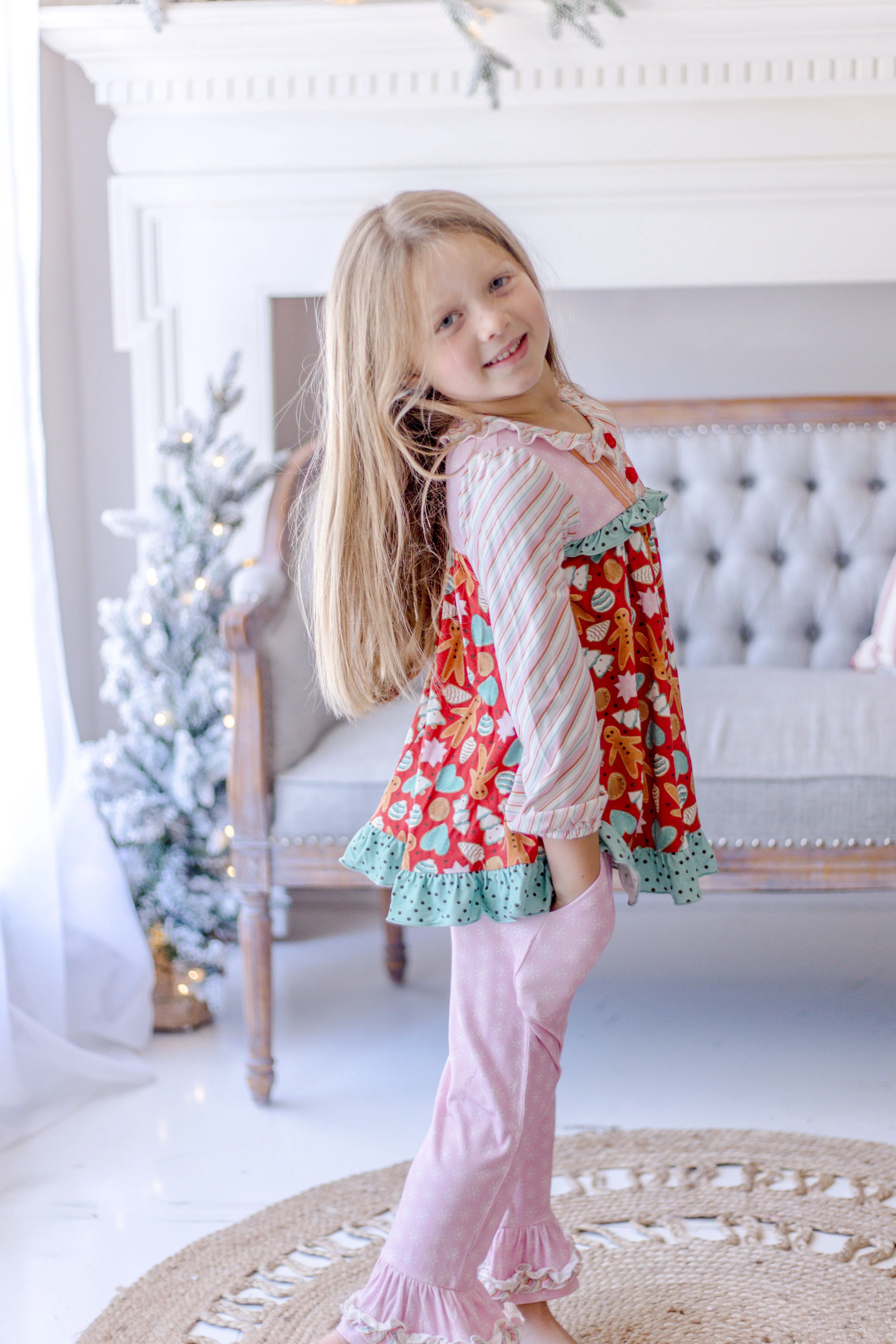 Merry Gingerbread Moments Lounge Set - Image 5