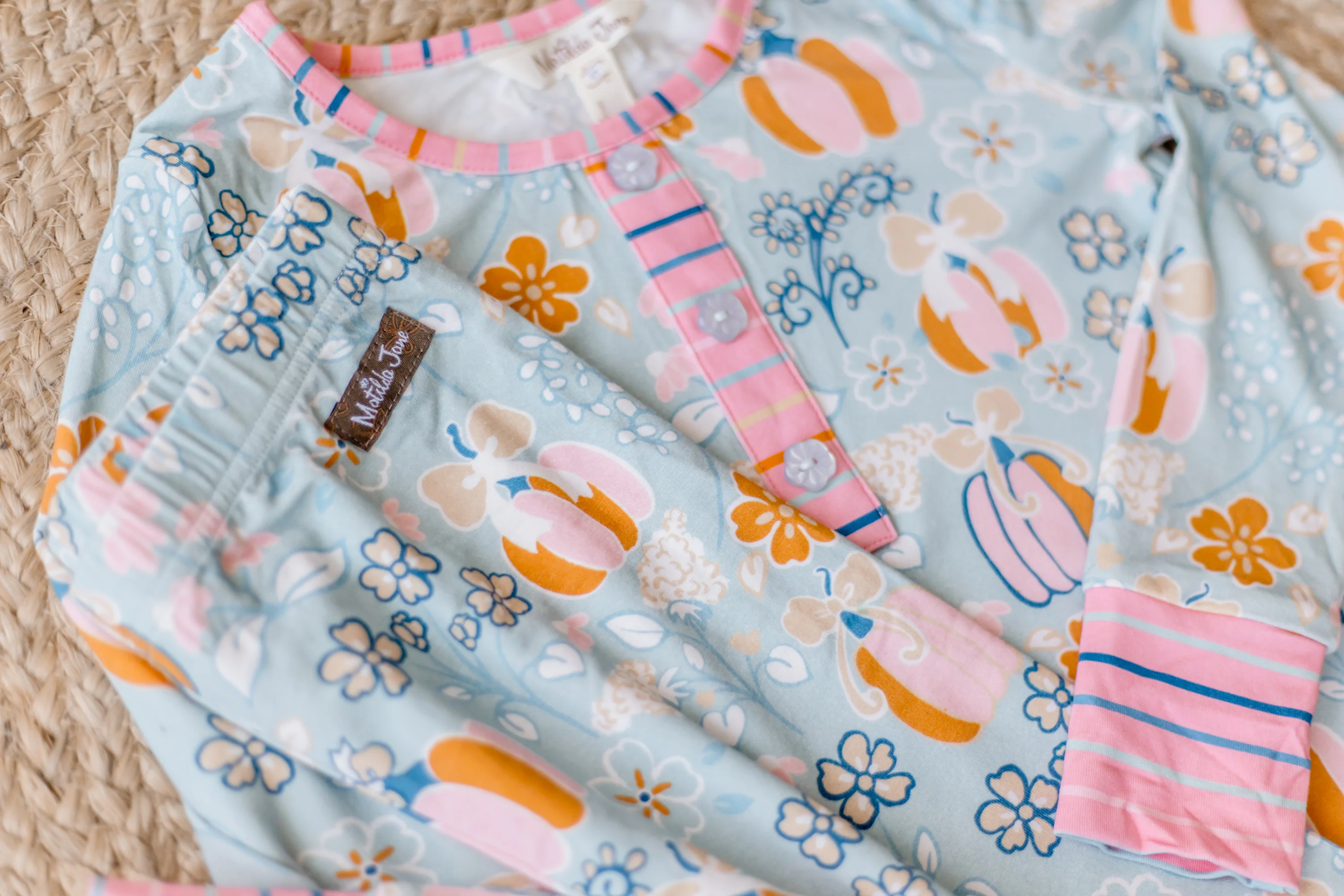 Pumpkin Parade Lounge Set - Image 4