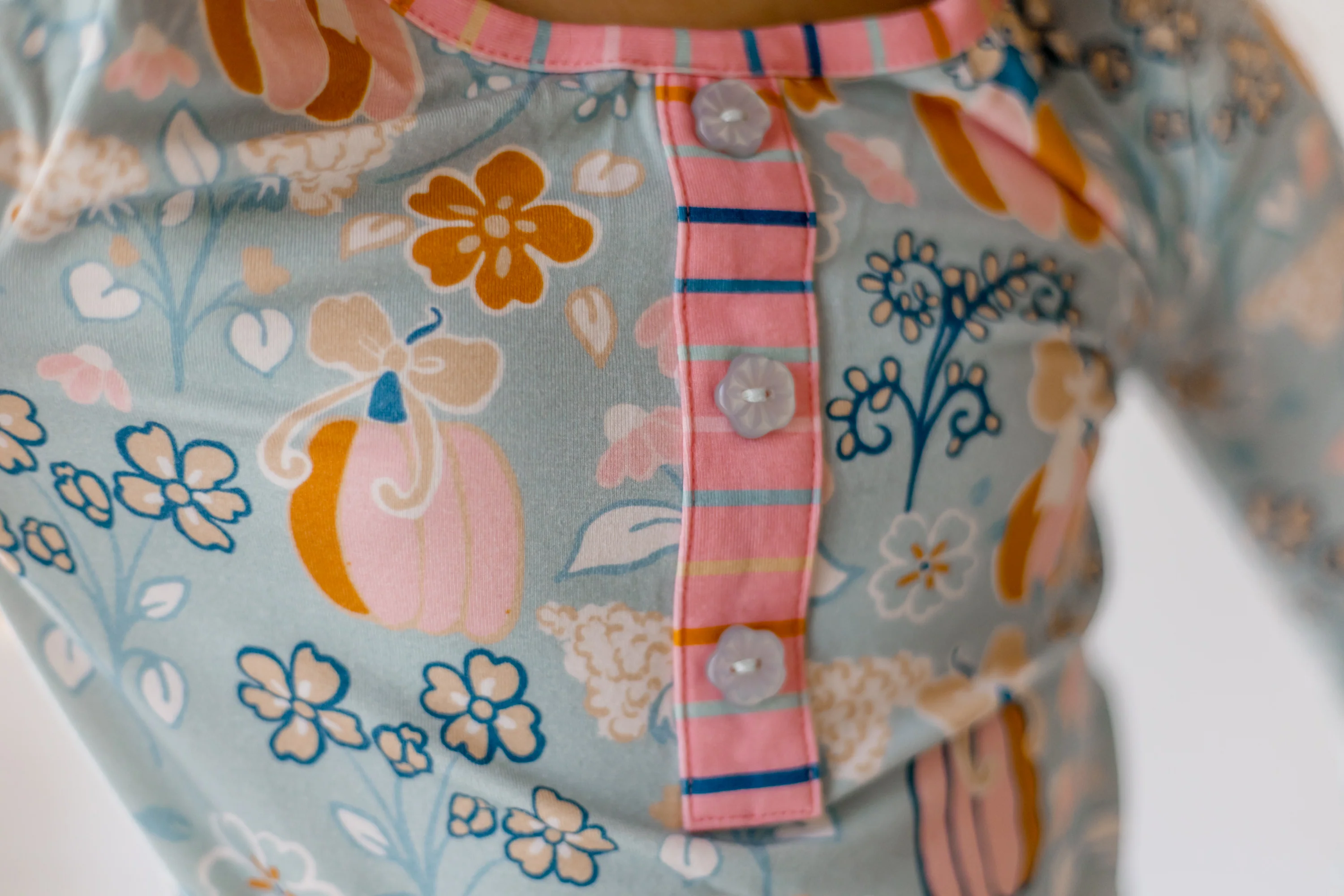 Pumpkin Parade Lounge Set - Image 8