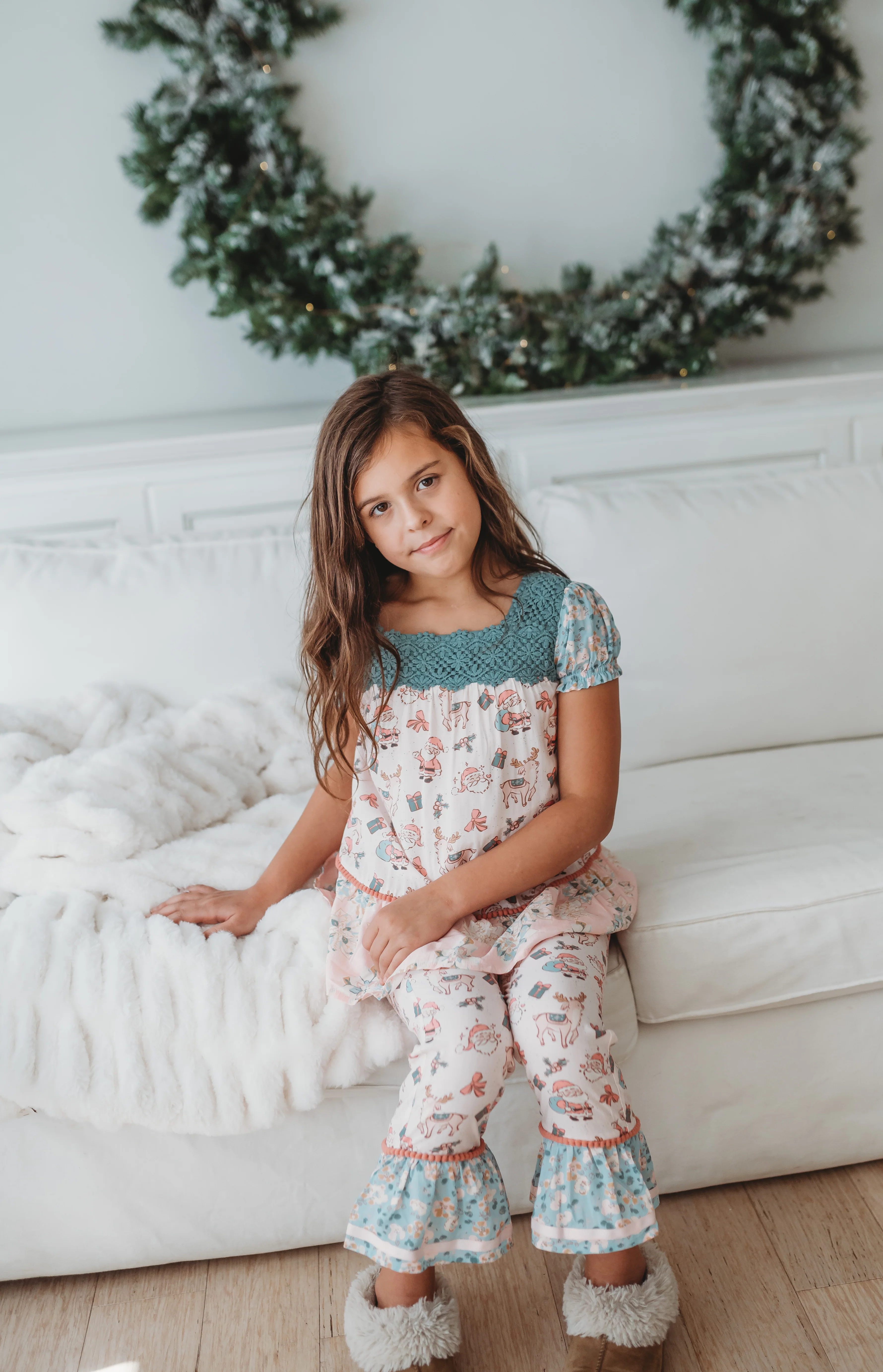 Santa's Sugarplum Lounge Set - Image 10