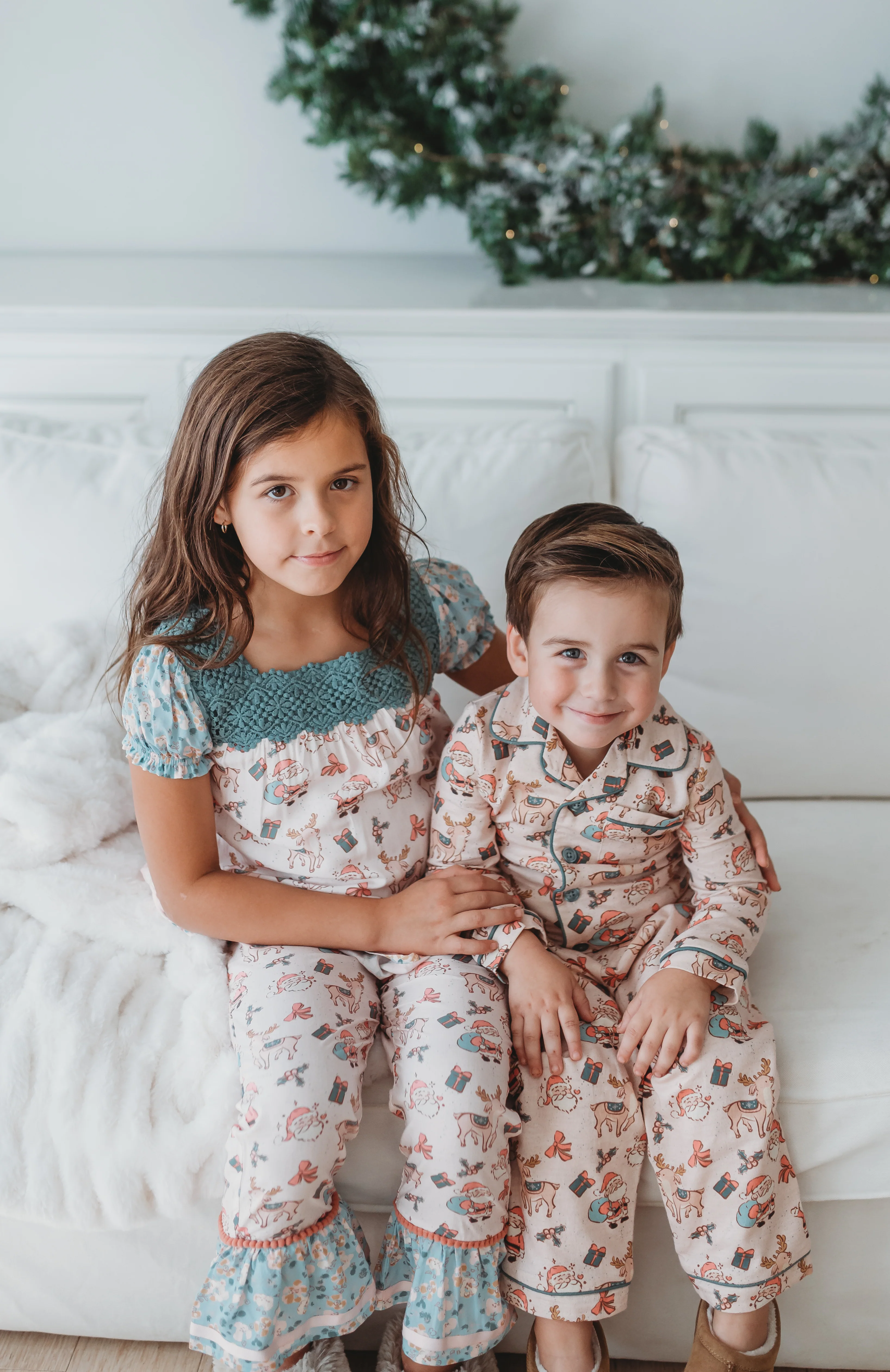 Santa's Sugarplum Lounge Set - Image 11