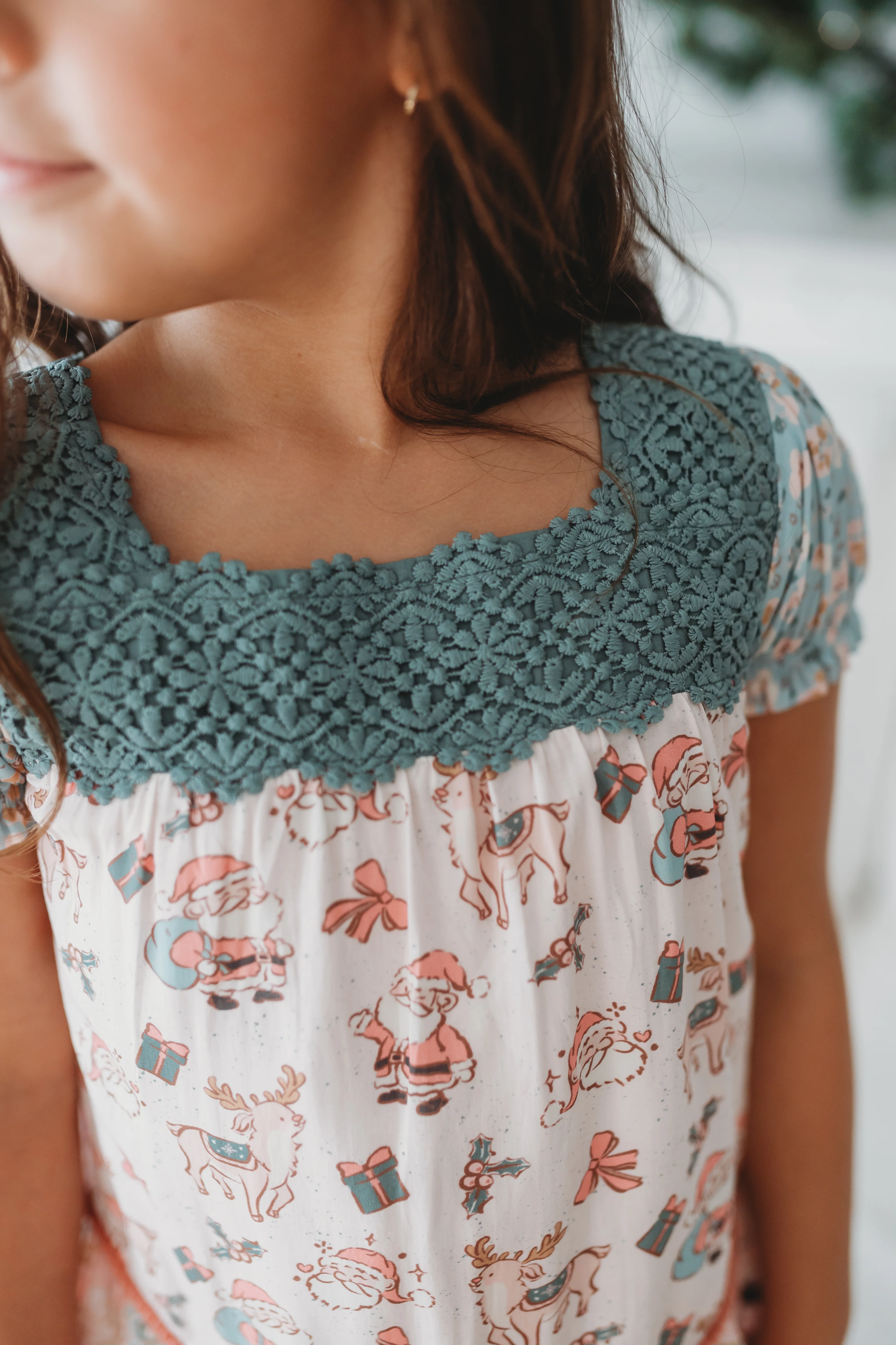 Santa's Sugarplum Lounge Set - Image 3